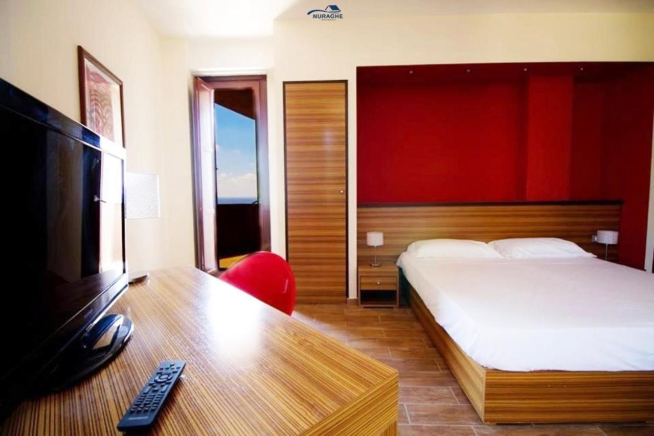 Nuraghe Apartments Teulada Eksteriør billede