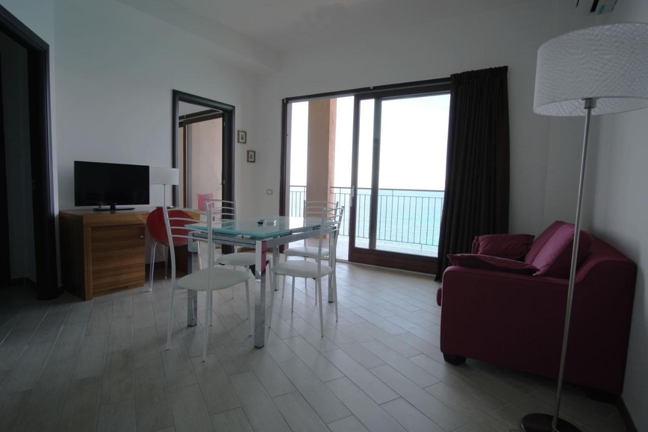 Nuraghe Apartments Teulada Eksteriør billede